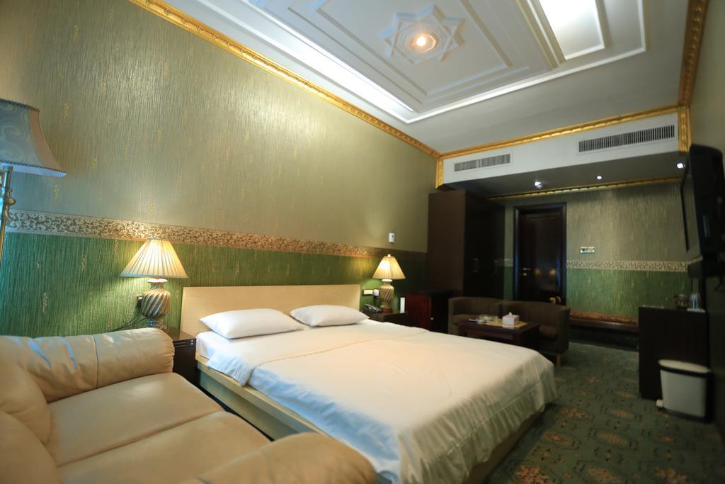 Sun City International Hotel Дубай Экстерьер фото